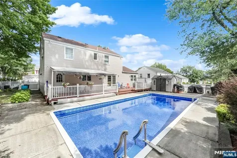 255 Jefferson Avenue River Edge NJ 07661