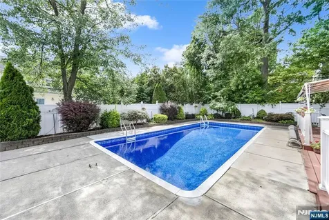 255 Jefferson Avenue River Edge NJ 07661