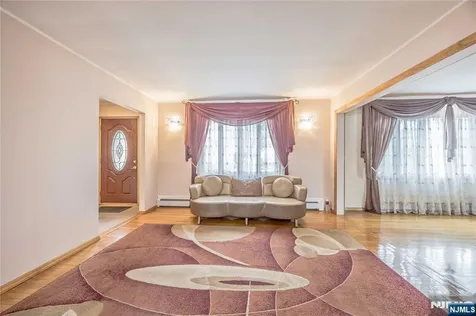 255 Jefferson Avenue River Edge NJ 07661
