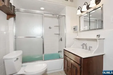 535 Cleveland Avenue River Vale NJ 07675