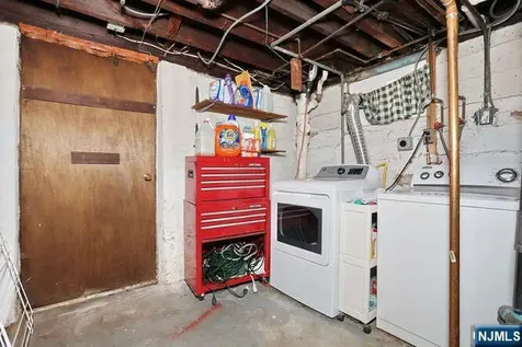 535 Cleveland Avenue River Vale NJ 07675