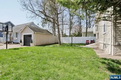 535 Cleveland Avenue River Vale NJ 07675