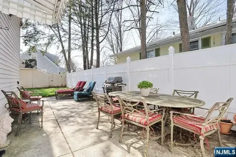 535 Cleveland Avenue River Vale NJ 07675