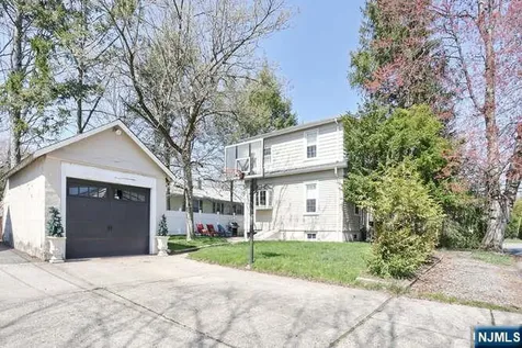 535 Cleveland Avenue River Vale NJ 07675