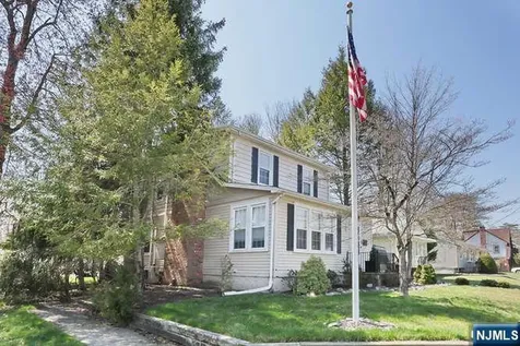 535 Cleveland Avenue River Vale NJ 07675