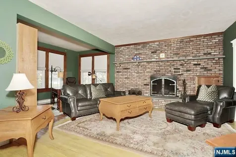 535 Cleveland Avenue River Vale NJ 07675