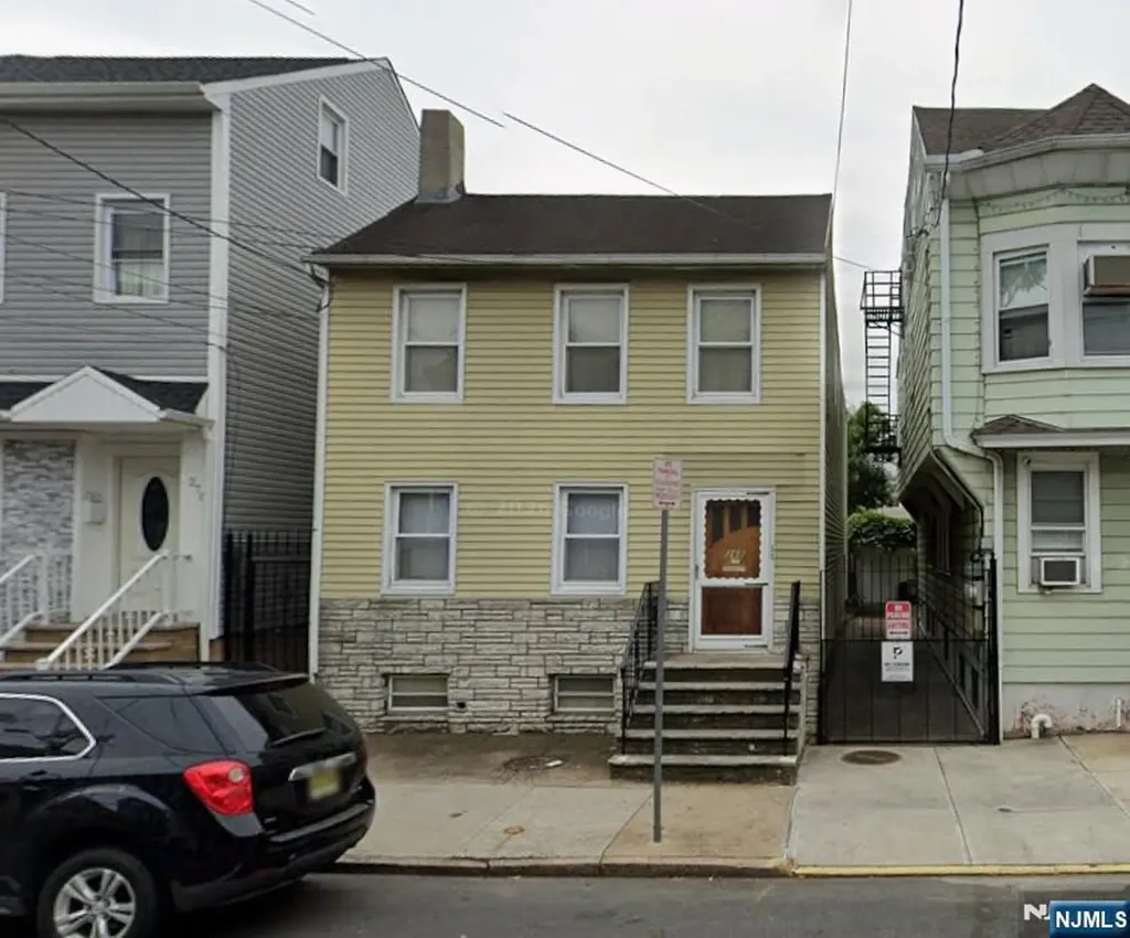268 Walnut Street Newark NJ 07105