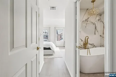 458 Buffalo Court West New York NJ 07093
