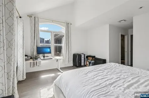 458 Buffalo Court West New York NJ 07093