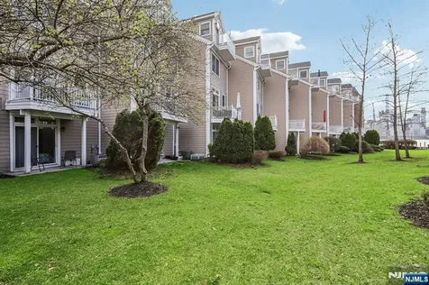 458 Buffalo Court West New York NJ 07093