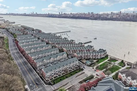 458 Buffalo Court West New York NJ 07093