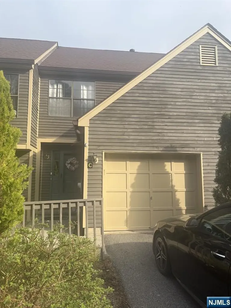 51 Beacon Hill Road West Milford NJ 07480