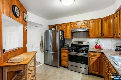48 Quartz Lane Paterson NJ 07501