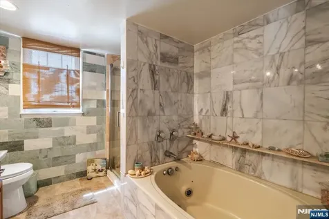 48 Quartz Lane Paterson NJ 07501