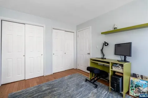 48 Quartz Lane Paterson NJ 07501
