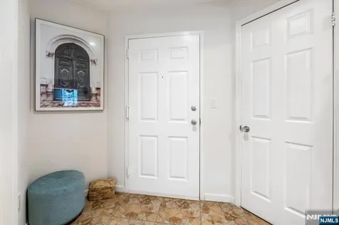 48 Quartz Lane Paterson NJ 07501