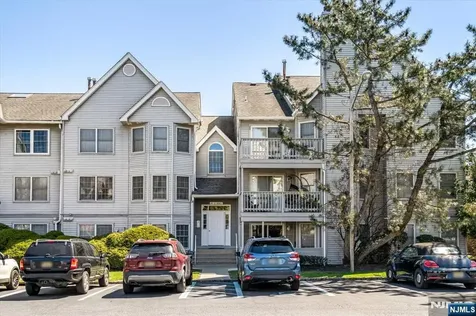 48 Quartz Lane Paterson NJ 07501