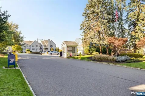 48 Quartz Lane Paterson NJ 07501