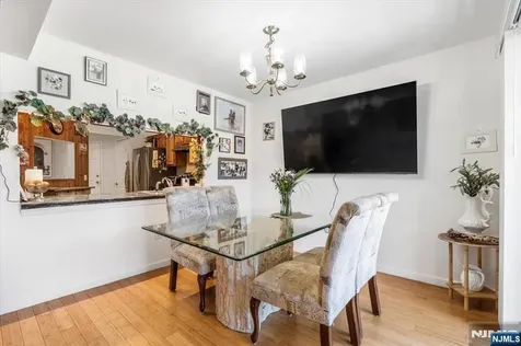 48 Quartz Lane Paterson NJ 07501