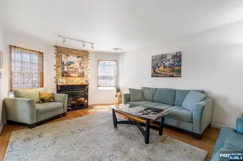 48 Quartz Lane Paterson NJ 07501