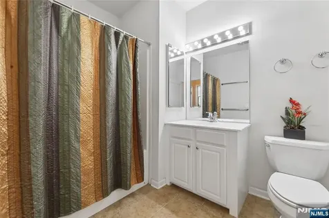 9402 Warrens Way Wanaque NJ 07465