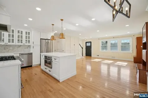 59 Oakwood Drive Wayne NJ 07470