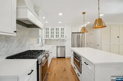 59 Oakwood Drive Wayne NJ 07470