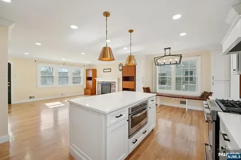 59 Oakwood Drive Wayne NJ 07470