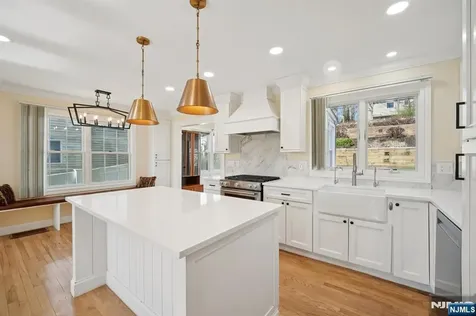 59 Oakwood Drive Wayne NJ 07470