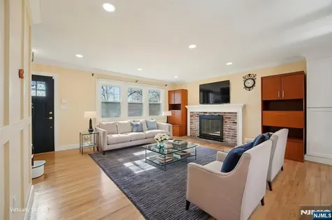 59 Oakwood Drive Wayne NJ 07470