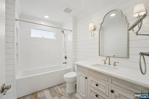 59 Oakwood Drive Wayne NJ 07470