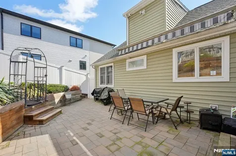 59 Oakwood Drive Wayne NJ 07470