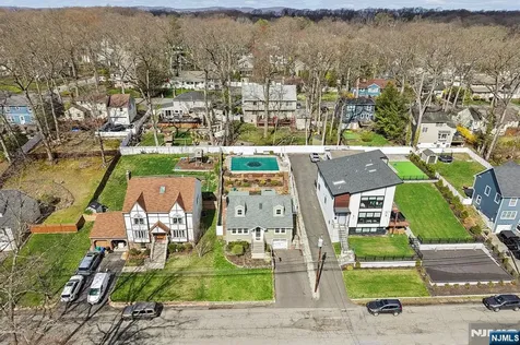 59 Oakwood Drive Wayne NJ 07470