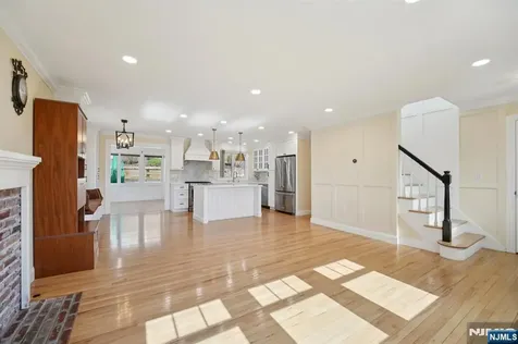 59 Oakwood Drive Wayne NJ 07470