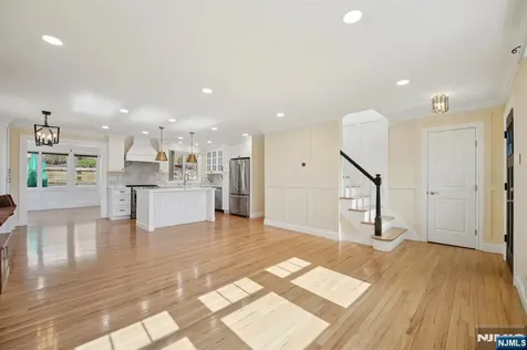 59 Oakwood Drive Wayne NJ 07470