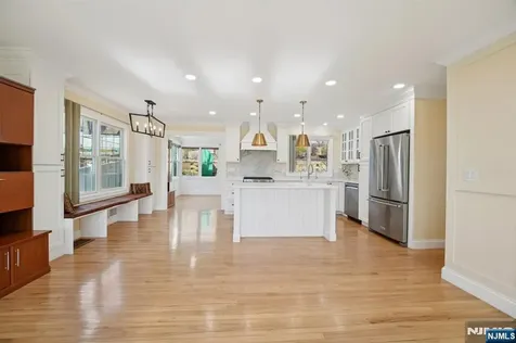 59 Oakwood Drive Wayne NJ 07470