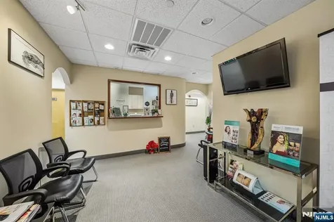 520 Sylvan Avenue Englewood Cliffs NJ 07632