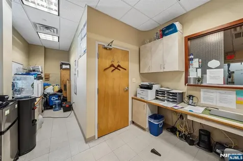 520 Sylvan Avenue Englewood Cliffs NJ 07632