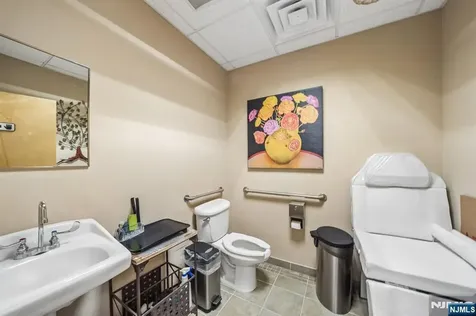 520 Sylvan Avenue Englewood Cliffs NJ 07632