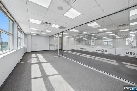 520 Sylvan Avenue Englewood Cliffs NJ 07632