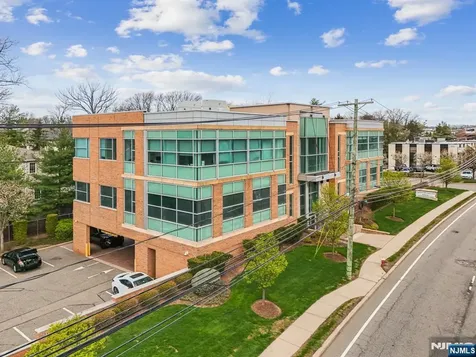 520 Sylvan Avenue Englewood Cliffs NJ 07632