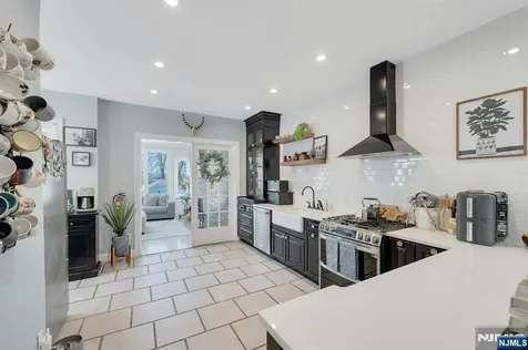 158 Carmita Avenue Rutherford NJ 07070