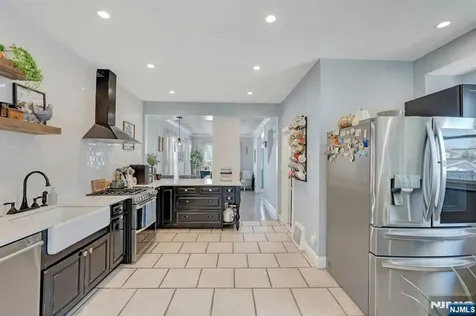 158 Carmita Avenue Rutherford NJ 07070