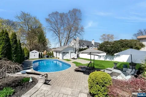 158 Carmita Avenue Rutherford NJ 07070