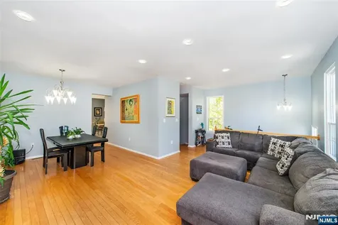 10 Gannet Court Wayne NJ 07470