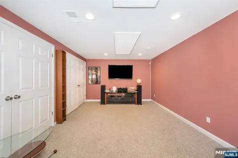 10 Gannet Court Wayne NJ 07470