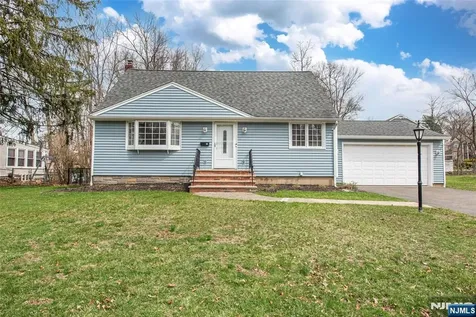 86 Deerfield Road West Caldwell NJ 07006