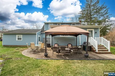 86 Deerfield Road West Caldwell NJ 07006
