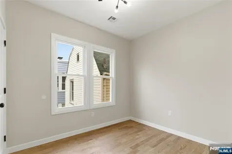 67 Brookdale Avenue Newark NJ 07106