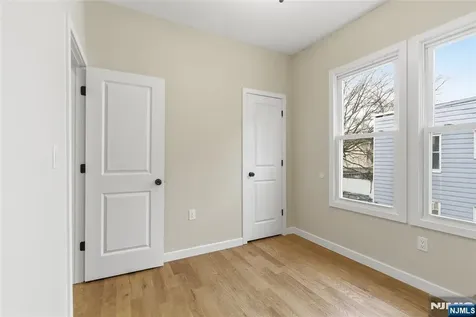 67 Brookdale Avenue Newark NJ 07106